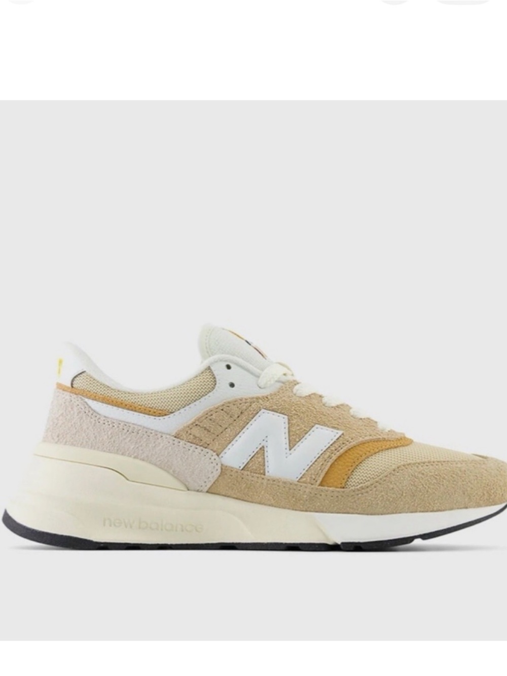 New Balance 997 R Beige Sneakers
Size 5.5